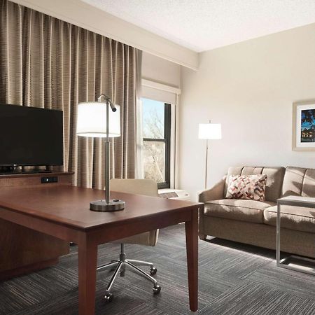 Hampton Inn Lawrence Zewnętrze zdjęcie