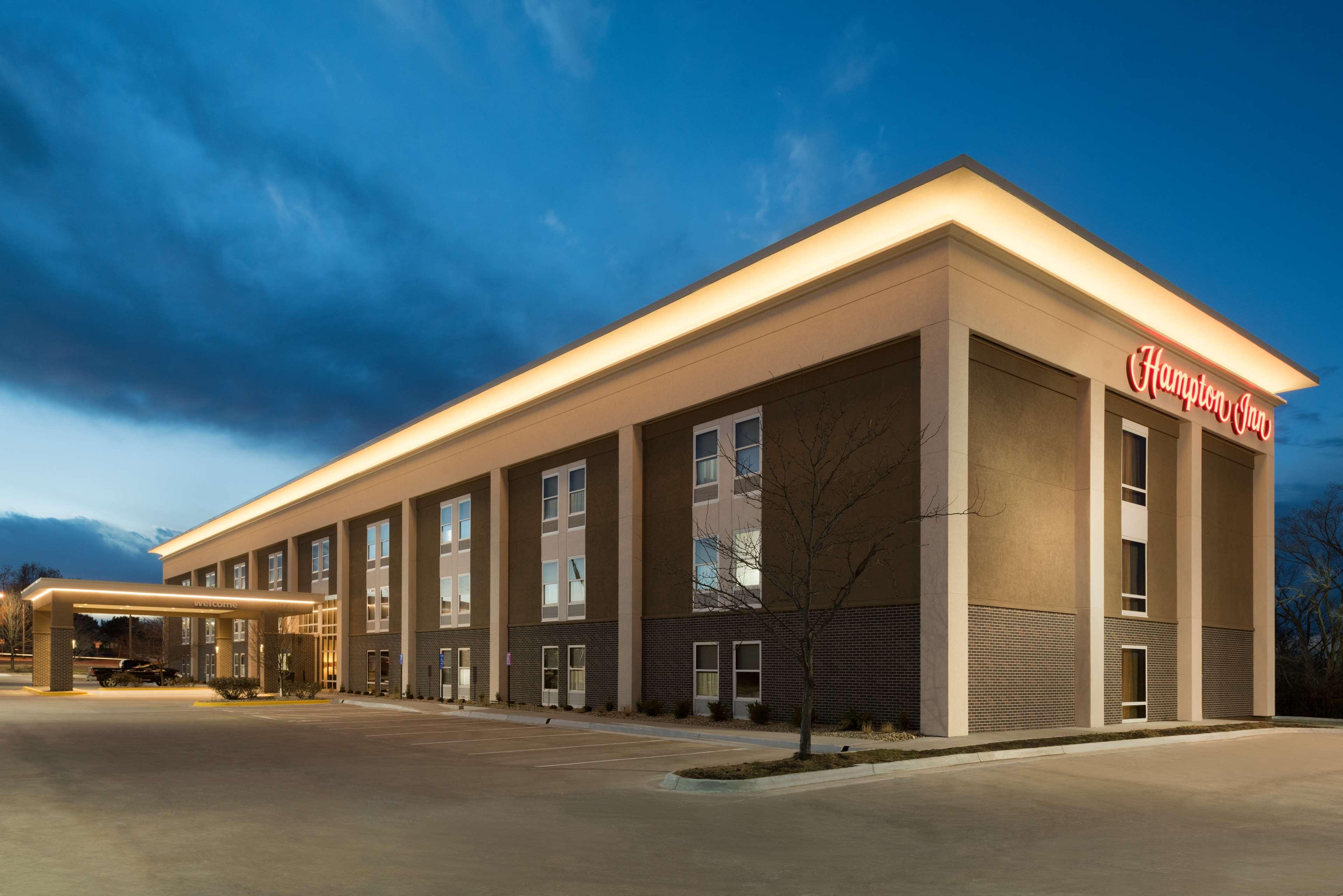 Hampton Inn Lawrence Zewnętrze zdjęcie