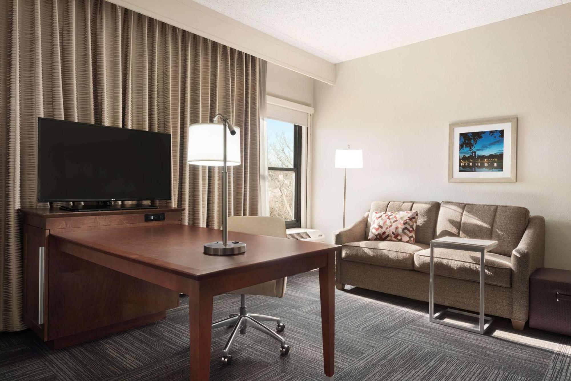 Hampton Inn Lawrence Zewnętrze zdjęcie