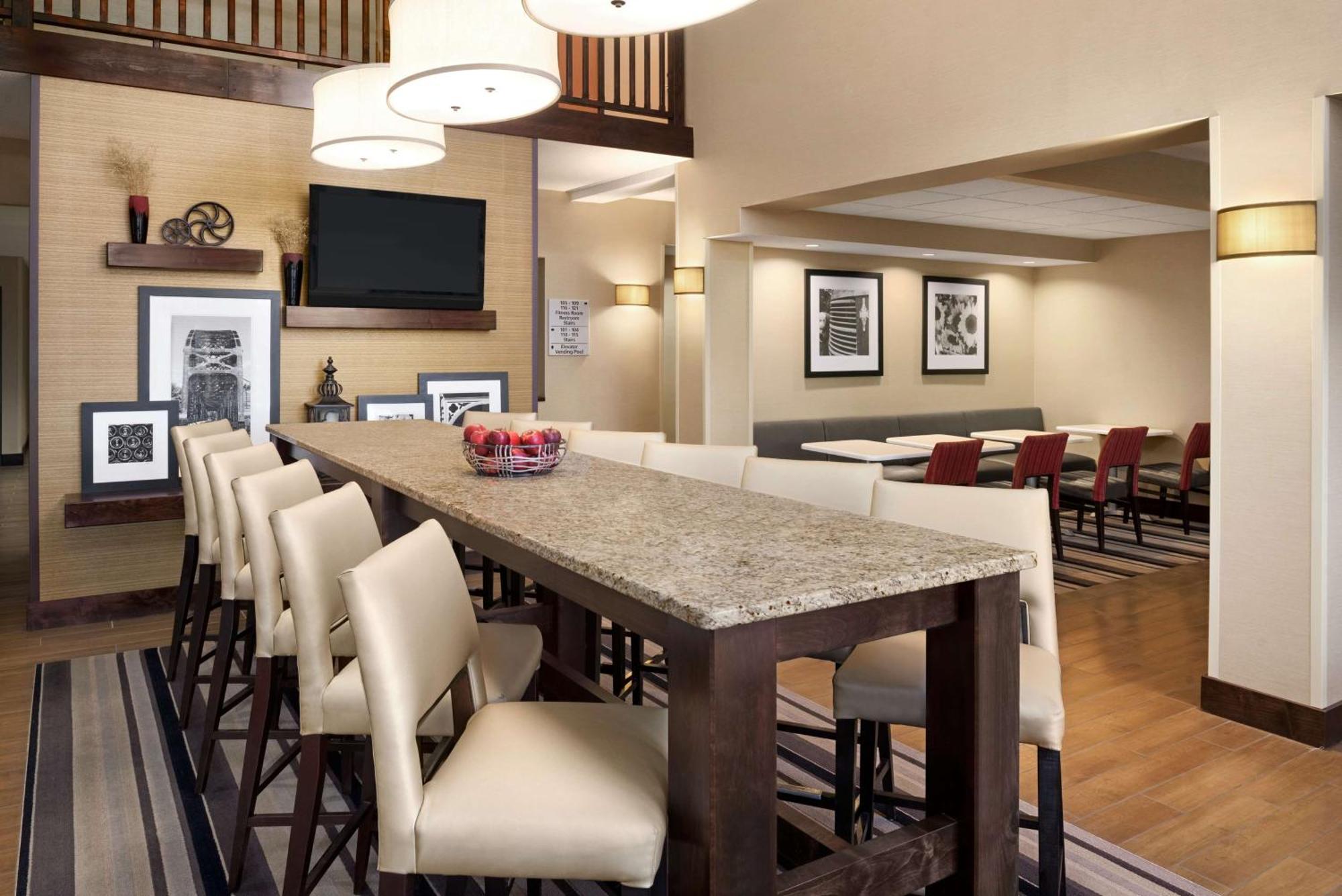 Hampton Inn Lawrence Zewnętrze zdjęcie