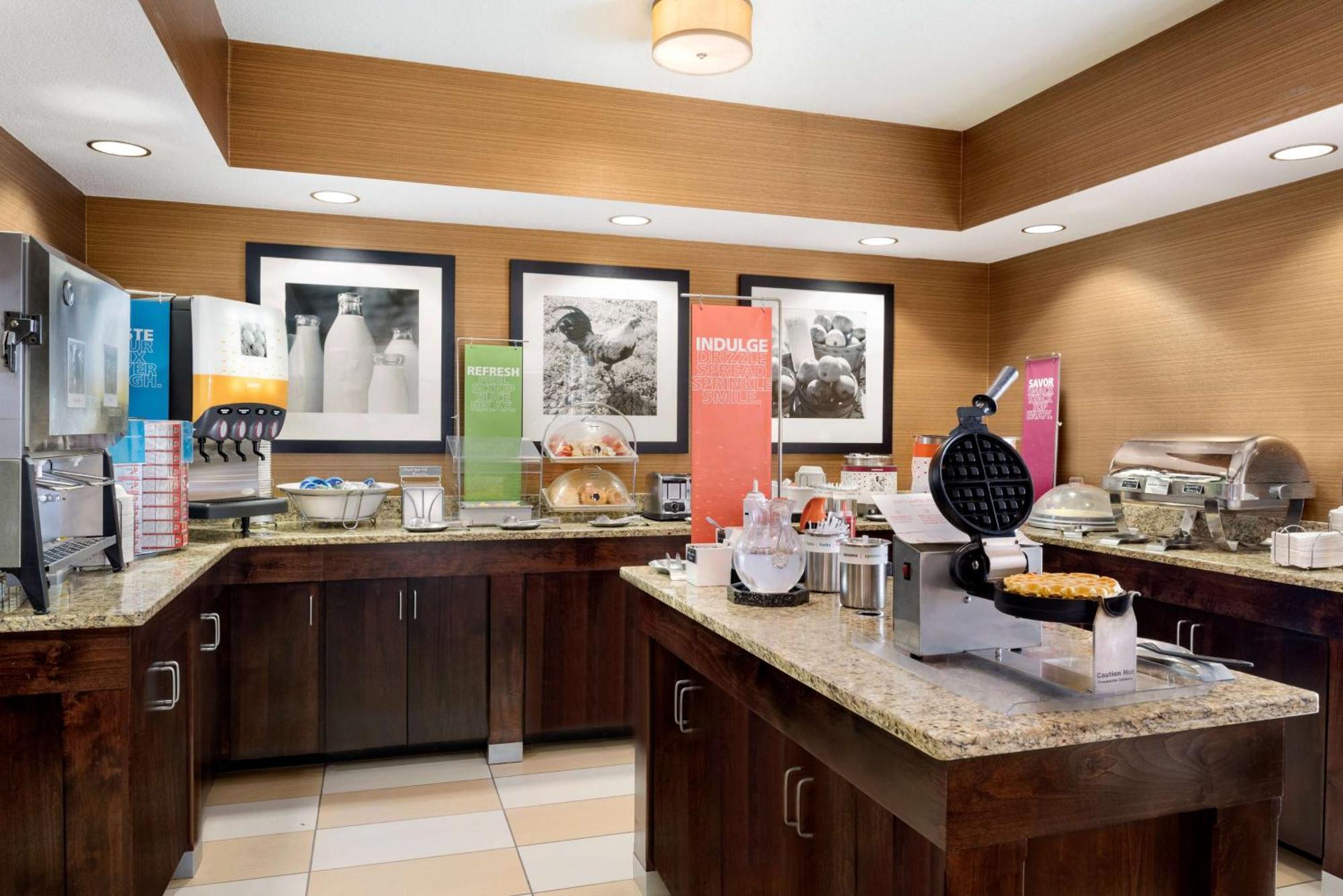 Hampton Inn Lawrence Zewnętrze zdjęcie