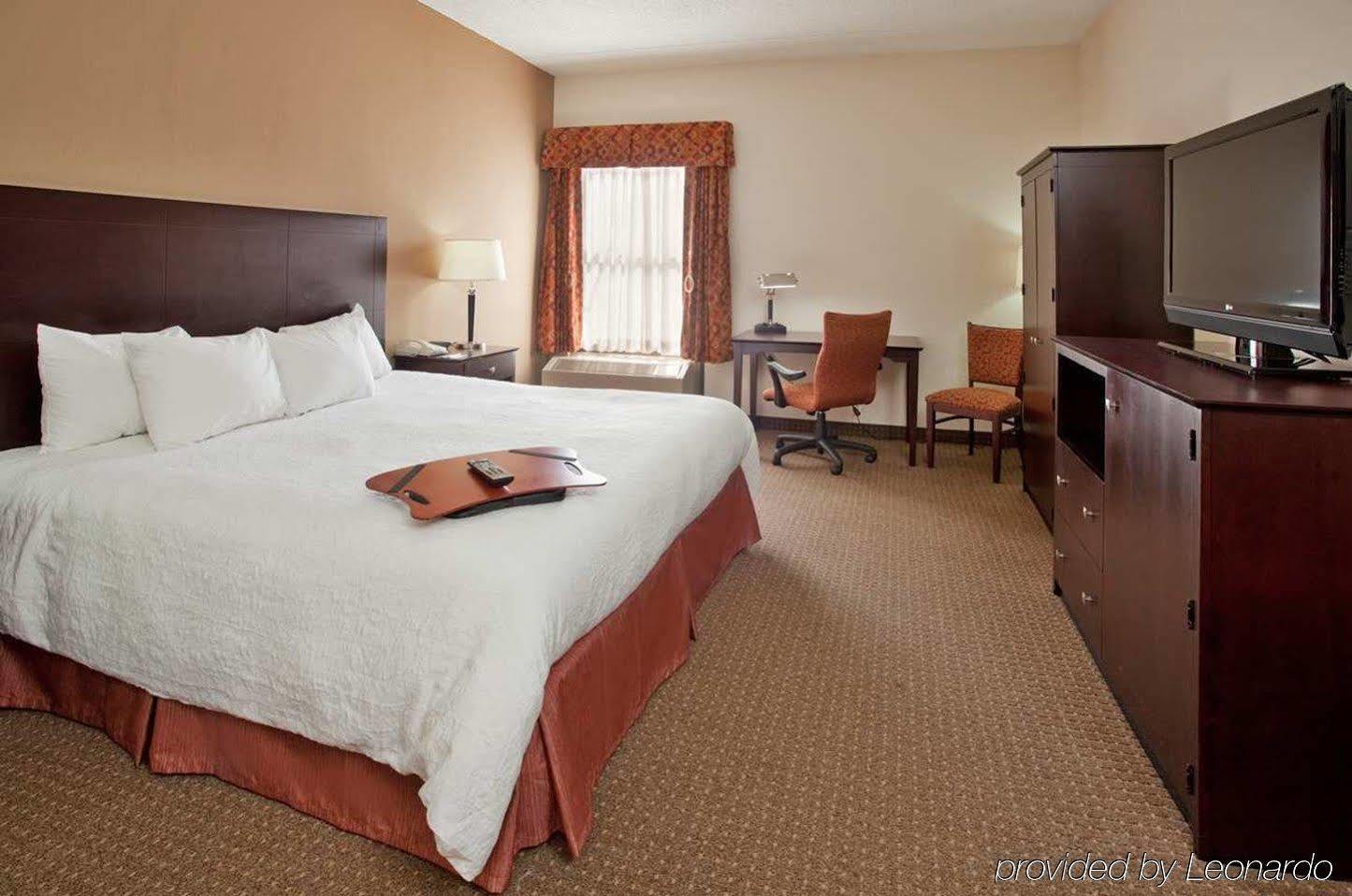 Hampton Inn Lawrence Zewnętrze zdjęcie